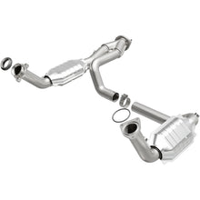 Load image into Gallery viewer, MagnaFlow DF Cat. Conv 02-06 Cadillac Truck. 8 5.3L Dual Conv. Y-Pipe Assy 2wd/Chevy Truck 99-07
