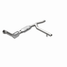 Load image into Gallery viewer, MagnaFlow Direct Fit Catalytic Converter 00-01 Ford F-150 4.6L 2wd