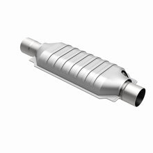 Load image into Gallery viewer, MagnaFlow Universal Catalytic Converter 2.5 Single O2 Boss