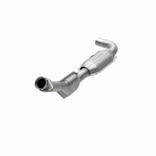 Load image into Gallery viewer, MagnaFlow Direct Fit Catalytic Converter 99-00 Ford F-150 4.2L 2WD D/S