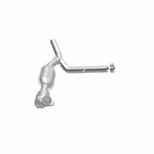 Load image into Gallery viewer, MagnaFlow Direct Fit Catalytic Converter 04-06 F-150 5.4 2WD P/S 49S