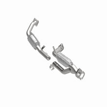 Load image into Gallery viewer, MagnaFlow Direct Fit Catalytic Converter 96-99 Ford Taurus3.0L 50S