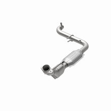 Load image into Gallery viewer, MagnaFlow Direct Fit Catalytic Converter 01 Ford Lightning 5.4L
