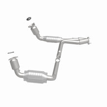 Load image into Gallery viewer, MagnaFlow DF Cat Conv Chevy/GMC Avalanche/Sierra/Silverado/Suburban/Yukon XL 1500 / Tahoe/Yukon 5.3L