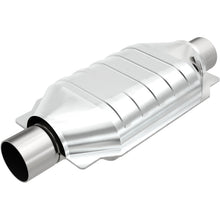 Load image into Gallery viewer, MagnaFlow Universal Catalytic Converter 3 Single O2 Boss