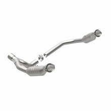 Load image into Gallery viewer, MagnaFlow Direct Fit Catalytic Converter 06-07 Ram 1500 4.7L Underbody