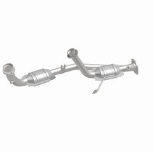 Load image into Gallery viewer, MagnaFlow Direct Fit Catalytic Converter 96-99 Ford Taurus3.0L 50S
