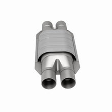 Load image into Gallery viewer, MagnaFlow Universal Catalytic Converter 2 D/D W/O2 Boss