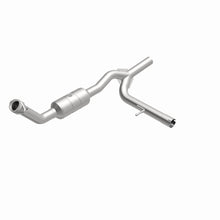 Load image into Gallery viewer, MagnaFlow Direct Fit Catalytic Converter F-150 04-06 8 4.6L
