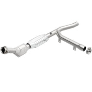 MagnaFlow Direct Fit Catalytic Converter 97-98 Ford Trucks 4.2L