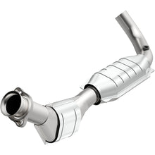Load image into Gallery viewer, MagnaFlow Direct Fit Catalytic Converter 97-98 Ford F-150 Pickup 4.2L D/S 4WD (49 State)