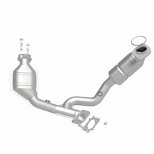 Load image into Gallery viewer, MagnaFlow Direct Fit Catalytic Converter 00-03 Ford Taurus 3.0L