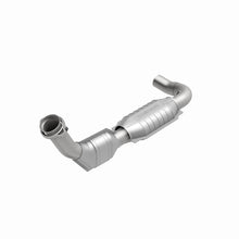 Load image into Gallery viewer, MagnaFlow Direct Fit Catalytic Converter 97 Ford F-150 5.4L (California)