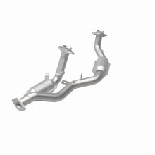 Load image into Gallery viewer, MagnaFlow Direct Fit Catalytic Converter 96-99 Ford Taurus3.0L 50S