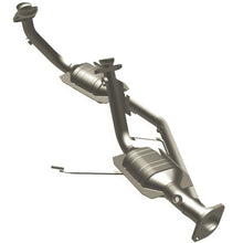 Load image into Gallery viewer, MagnaFlow Direct Fit Catalytic Converter 96-99 Taurus Code U AXOD 49