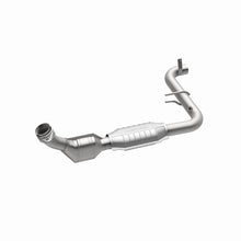 Load image into Gallery viewer, MagnaFlow Direct Fit Catalytic Converter 01 Ford Lightning 5.4L