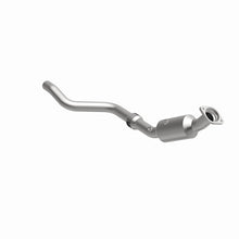 Load image into Gallery viewer, MagnaFlow DF Cat Conv 05-09 Chrysler 300/Dodge 06-09 Charger/05-07 Magnum 5.7L D/S *NOT CALIFORNIA*