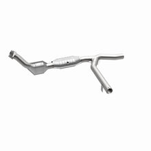 Load image into Gallery viewer, MagnaFlow Direct Fit Catalytic Converter 00-01 Ford F-150 4.6L 2wd