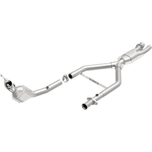 Load image into Gallery viewer, MagnaFlow Direct Fit Catalytic Converter 96-98 Lincoln Mark VIII 4.6L