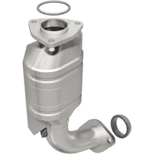 Load image into Gallery viewer, MagnaFlow Direct Fit Catalytic Converter 2000 Chevy Tracker 1.6L