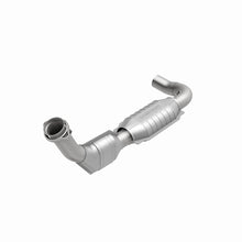 Load image into Gallery viewer, MagnaFlow Direct Fit Catalytic Converter 97 Ford F-150 5.4L (California)