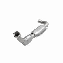 Load image into Gallery viewer, MagnaFlow Direct Fit Catalytic Converter 97 Ford F-150 5.4L (California)