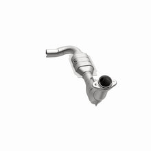 Load image into Gallery viewer, MagnaFlow Direct Fit Catalytic Converter 99-00 Ford F-150 4.6L