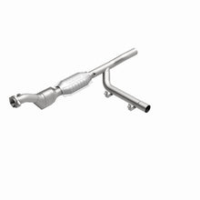 Load image into Gallery viewer, MagnaFlow Direct Fit Catalytic Converter 97-98 Ford Trucks 4.6L