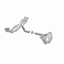 Load image into Gallery viewer, MagnaFlow DF Cat. Conv 02-06 Cadillac Truck. 8 5.3L Dual Conv. Y-Pipe Assy 2wd/Chevy Truck 99-07