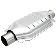 Load image into Gallery viewer, MagnaFlow Universal Catalytic Converter 2.5 W/O2 Boss