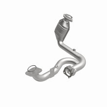 Load image into Gallery viewer, MagnaFlow Direct Fit Catalytic Converter 04-05 Taurus/Sable 3.0L