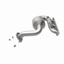 Load image into Gallery viewer, MagnaFlow Direct Fit Catalytic Converter 00-03 Ford Taurus 3.0L