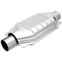 Load image into Gallery viewer, MagnaFlow Universal Catalytic Converter 2 W/O2 Boss