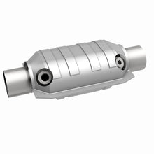 Load image into Gallery viewer, MagnaFlow Universal Catalytic Converter 3 W/Dual O2 Boss