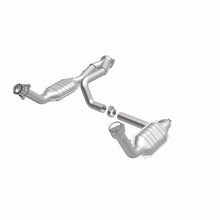 Load image into Gallery viewer, MagnaFlow DF Cat. Conv 02-06 Cadillac Truck. 8 5.3L Dual Conv. Y-Pipe Assy 2wd/Chevy Truck 99-07