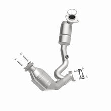 Load image into Gallery viewer, MagnaFlow Direct Fit Catalytic Converter 00-03 Ford Taurus 3.0 Front