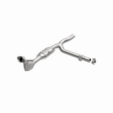 Load image into Gallery viewer, MagnaFlow Direct Fit Catalytic Converter 99 F150/250 4.6L P/S