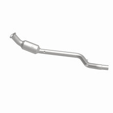 Load image into Gallery viewer, MagnaFlow DF Catalytic Conv 05-07 Chrysler 300 P/S / 06-07 Dodge Charger P/S / 05-07 Magnum P/S