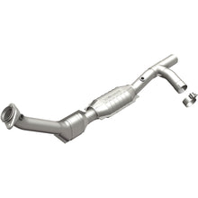 Load image into Gallery viewer, MagnaFlow Direct Fit Catalytic Converter 99-02 Expedition 5.4L 4wd