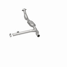 Load image into Gallery viewer, MagnaFlow Direct Fit Catalytic Converter 99-00 Ford F-150 4.6L