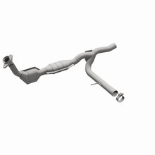 Load image into Gallery viewer, MagnaFlow Direct Fit Catalytic Converter 2005 Ford F150 V8