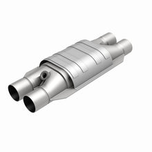 Load image into Gallery viewer, MagnaFlow Universal Catalytic Converter 2 D/D W/O2 Boss