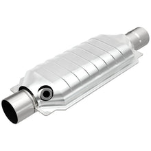 Load image into Gallery viewer, MagnaFlow Universal Catalytic Converter 2.5 Single O2 Boss