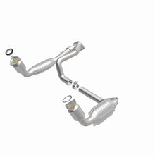Load image into Gallery viewer, MagnaFlow DF Cat Conv Chevy/GMC Avalanche/Sierra/Silverado/Suburban/Yukon XL 1500 / Tahoe/Yukon 5.3L