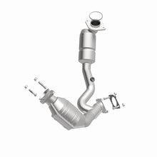 Load image into Gallery viewer, MagnaFlow Direct Fit Catalytic Converter 00-03 Ford Taurus 3.0L