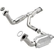 MagnaFlow Direct Fit Catalytic Converter 06-09 TB/Envoy 5.3/6.0 OEM