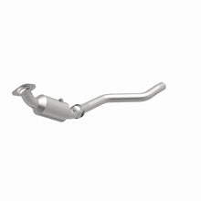 Load image into Gallery viewer, MagnaFlow DF Cat Conv 05-09 Chrysler 300/Dodge 06-09 Charger/05-07 Magnum 5.7L P/S *NOT CALIFORNIA*