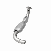 Load image into Gallery viewer, MagnaFlow Direct Fit Catalytic Converter 97 Ford F-150 5.4L (California)