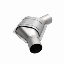 Load image into Gallery viewer, MagnaFlow Universal Catalytic Converter 2.50inch Angled Inlet/Outlet