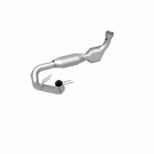 Load image into Gallery viewer, MagnaFlow Direct Fit Catalytic Converter 97-98 Ford Trucks 5.4L